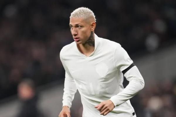 De Zerbi Akui Masa Depan Richarlison di Spurs Serba Tak Pasti