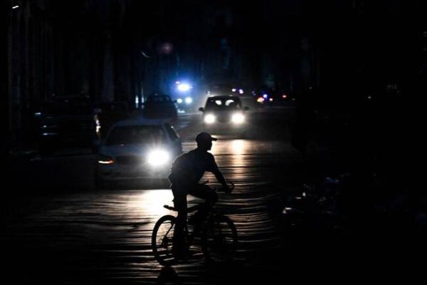 Jaringan listrik Kuba kembali mengalami kegagalan fungsi yang memicu pemadaman listrik total (blackout) di seluruh kawasan nasional.