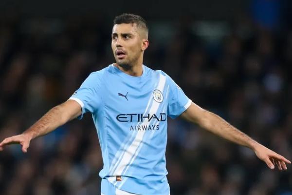 Barcelona dilaporkan kembali menemui kegagalan setelah penawaran kedua sebesar Â£55 juta untuk memboyong gelandang Manchester City, Rodri, ditolak