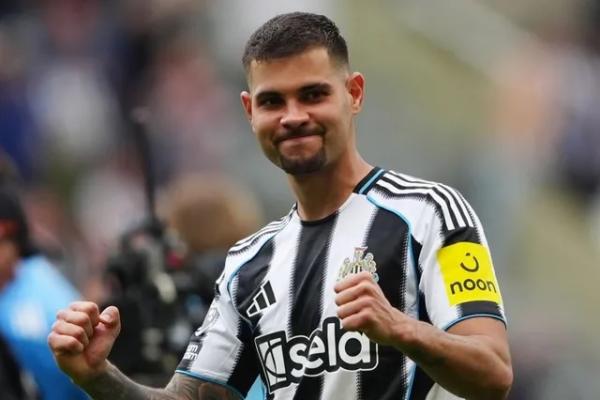 Mantan bintang Newcastle United, Dietmar `Didi` Hamann, menilai gelandang anyar Arsenal, Bruno Guimaraes belum menyandang status pemain kelas dunia.