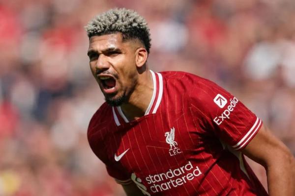 Liverpool resmi mengumumkan perekrutan bek tengah Barcelona, Ronald Araujo, dengan status pinjaman untuk mengarungi kompetisi musim 2026/2027.
