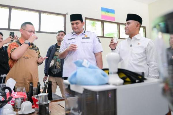 Kolaborasi, BNPT,  Densus 88 AT Polri, Pemda dan dunia usaha bangun kemandirian serta nasionalisme Ponpes Al Muttaqin Jepara