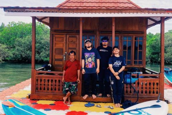 Para pelaku usaha di sektor wisata daerah sedang bahagia seiring meningkatnya wisatawan