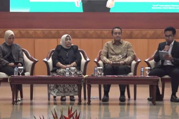 Universitas Terbuka (UT) mendorong peningkatan jumlah mahasiswa yang bergerak di bidang Usaha Mikro, Kecil, dan Menengah (UMKM) melalui inkubator bisnis.