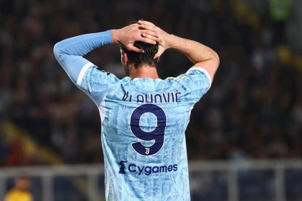 Dusan Vlahovic secara resmi menyampaikan salam perpisahan emosional kepada Juventus setelah merampungkan kepindahannya ke klub Turki, Besiktas.