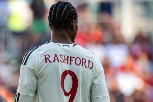Manchester United memiliki catatan head to head yang lebih baik dibandingkan Everton menjelang pertemuan kedua tim pada pekan ketiga Premier League 2026-27.