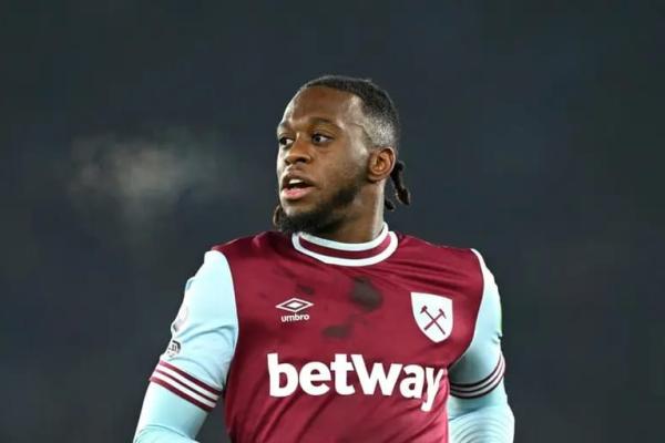 Aston Villa resmi mendatangkan Aaron Wan-Bissaka dari West Ham United pada bursa transfer musim panas 2026.
