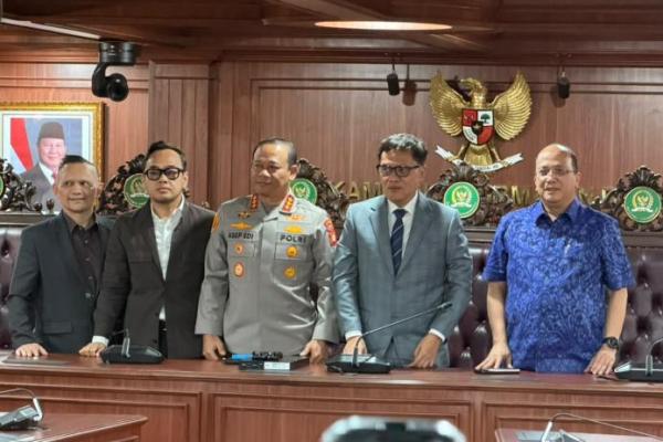 Kami melakukan klarifikasi terhadap sebuah informasi yang bermula dari unggahan media sosial sebagaimana yang terunggah oleh suatu akun di media sosial.
