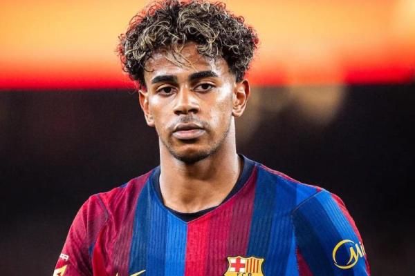 Bintang muda Barcelona, Lamine Yamal, menyebut dirinya dan Kylian Mbappe sebagai dua pemain terbaik di dunia saat ini.