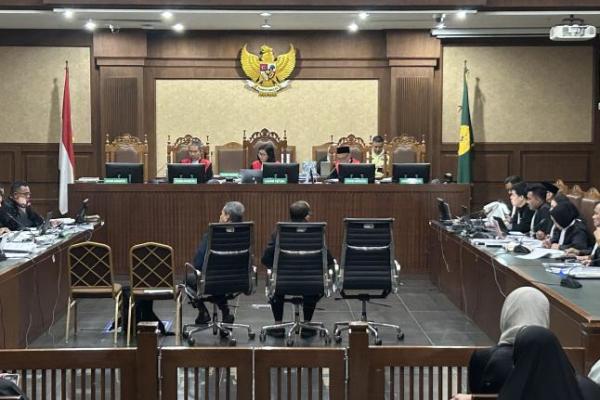 Penasihat Khusus Presiden Bidang Urusan Haji, Muhadjir Effendy, menjadi saksi dalam persidangan kasus dugaan korupsi kuotaÂ haji tambahan.