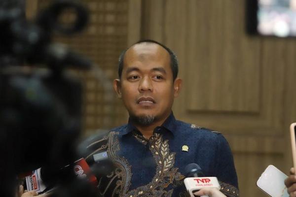Pemerintah daerah bersama aparat diminta memperkuat sinergi dan mempercepat upaya pemadaman demi melindungi masyarakat dari dampak kabut asap.