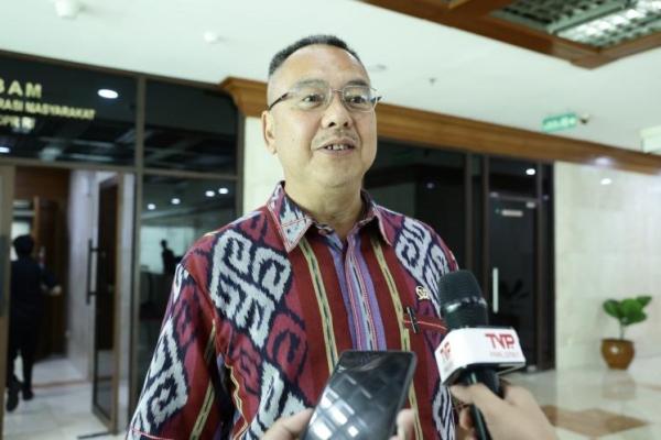 Kalau kemudian harus bersaing di lautan dana dengan bank-bank Himbara maupun bank umum besar, ya BPD selesai.