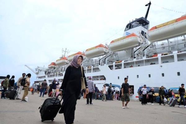 Kapal Pelni dapat menjadi salah satu pilihan bagi masyarakat yang tetap membutuhkan perjalanan antarkota di tengah adanya penyesuaian operasional penerbangan.