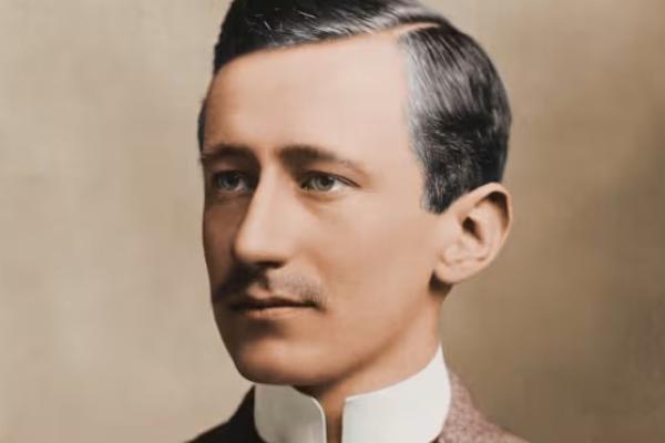 Secara umum, nama fisikawan asal Italia, Guglielmo Marconi, diakui secara luas sebagai bapak penemu radio.