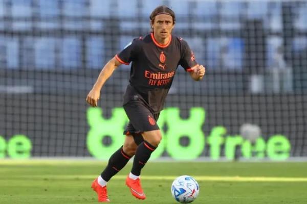Masuknya Yunus Musah untuk menggantikan Luka Modric menjadi salah satu kunci keberhasilan AC Milan bangkit hingga mengamankan hasil imbang 2-2 menghadapi Lazio