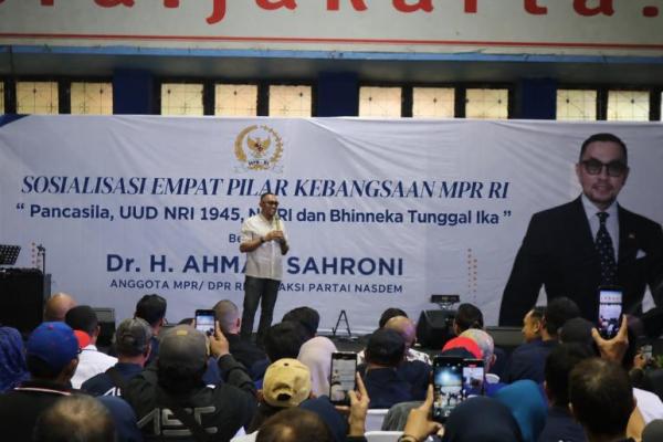 Anggota MPR RI dari Dapil DKI Jakarta III Ahmad Sahroni, menggelar Sosialisasi Empat Pilar Kebangsaan MPR RI.