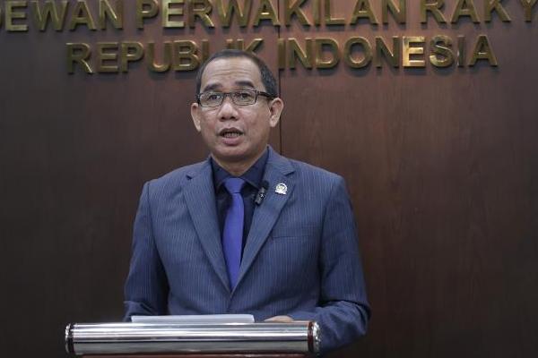 Anggota Komisi III DPR RI, Rudianto Lallo, menilai penghapusan unsur kerugian negara dalam definisi korupsi justru akan melemahkan upaya pemberantasan korupsi.