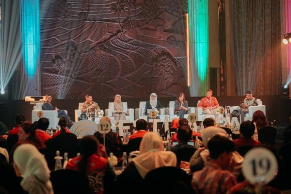 Sygenta Indonesia mempertemukan petani, pemerintah, peneliti, pelaku industri, serta legislator melalui ajang Indonesia Petani MAJU Summit 2026