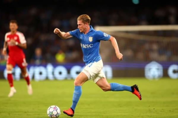 Bintang tim nasional Belgia, Kevin De Bruyne, menepis rumor yang menyebutkan bahwa dirinya berusaha meninggalkan Napoli pada bursa transfer musim panas lalu.
