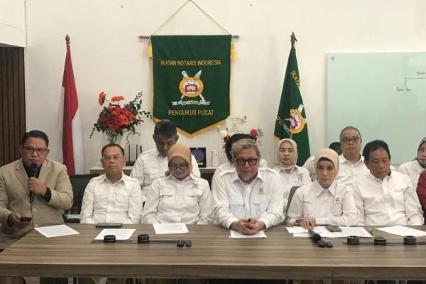 Pengurus Pusat Ikatan Notaris Indonesia (PP INI) memastikan bahwa Kongres INI di Semarang, Jawa Tengah akan tetap digelar pada Oktober 2026 mendatang