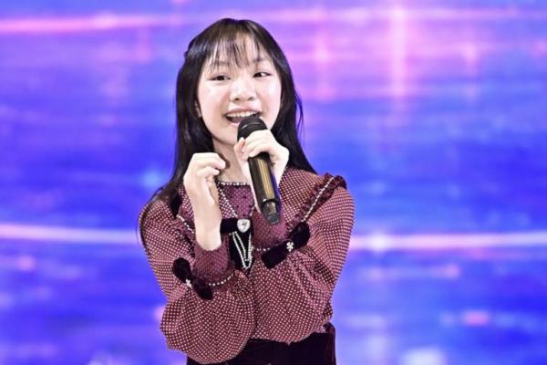 Sukses, Dua Lagu Penyanyi Etanie Croft Masuk Nominasi AMI Awards 2026