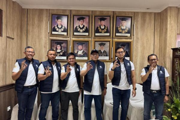 Rektor UT, Prof. Dr. Ali Muktiyanto, menegaskan bahwa prinsip kolaborasi dan resource sharing menjadi fondasi utama untuk mencapai target 1 juta mahasiswa