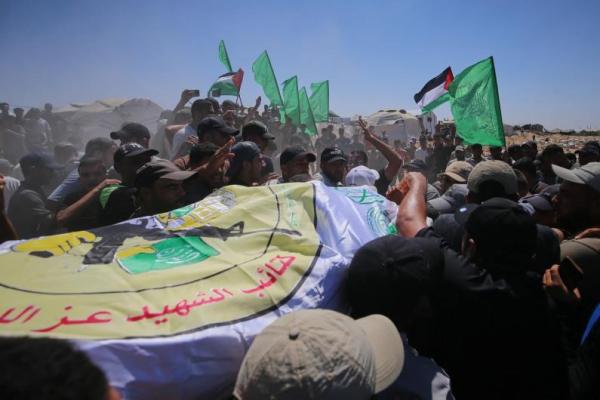 Sebuah serangan udara Israel menewaskan Izz el-Din al-Baik, seorang pemimpin sayap bersenjata Gerakan Perlawanan Islam Palestina (Hamas)