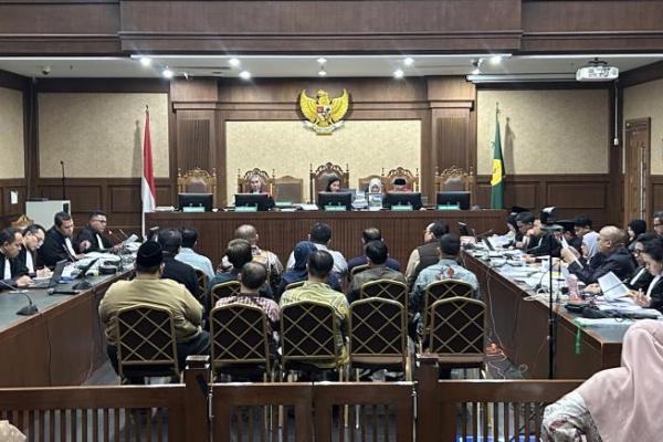 Istilah â€œDPR minta kopiâ€ mencuat dalam persidangan perkara dugaan korupsi pengelolaan kuota haji tambahan 2023-2024.