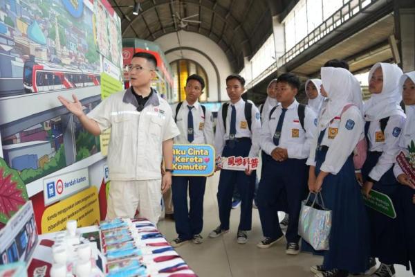 KRL jadi bagian dari jutaan cerita, CRRC Sifang ajak pelajar dan railfans berkarya