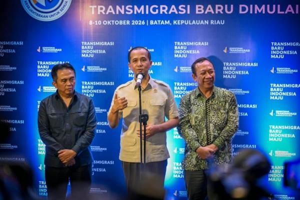 Menurutnya, investasi dan industrialisasi merupakan kunci untuk mendorong pertumbuhan ekonomi, meningkatkan pendapatan masyarakat, dan mengentaskan kemiskinan