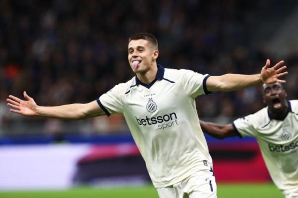 Penyerang muda Club Brugge, Nicolo Tresoldi, memberikan penampilan impresif di Stadion San Siro, setelah memborong tiga gol (hattrick) ke gawang Inter Milan