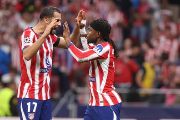 Penyerang Atletico Madrid, Ademola Lookman, merasa puas dengan performa timnya setelah mengalahkan Manchester United dengan skor 2-0.