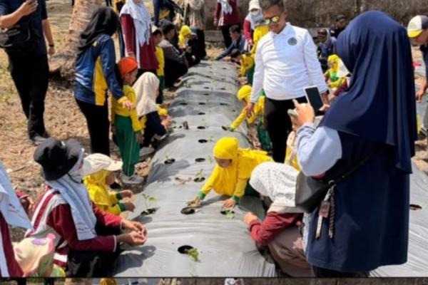 Lapas Kelas IIA Kembang Kuning Nusakambangan memberikan pengenalan program binaan ke masyarakat sejak usia dini