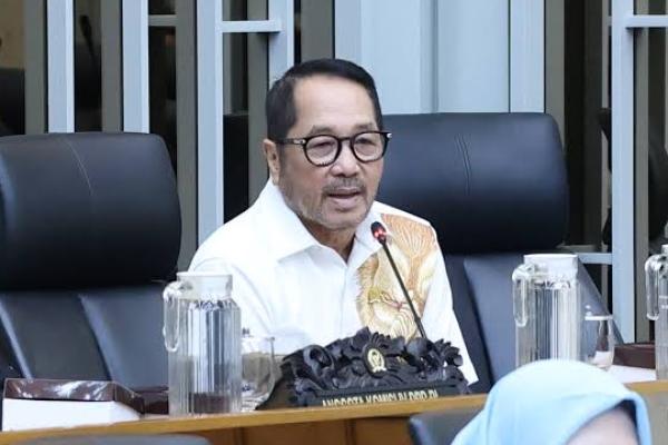 Pesantren jangan hanya dipandang sebagai lembaga pendidikan agama. Ada potensi ekonomi yang bisa dikembangkan untuk meningkatkan kesejahteraan santri