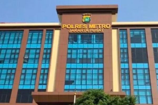 Kapolres Metro Jakarta Pusat Kombes Pol Dr. Reynold Elisa Partomuan Hutagalung diadukan ke Kapolri