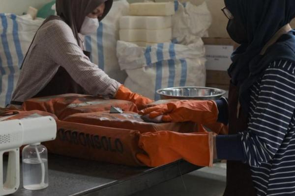 Pelni mengembangkan pemanfaatan kembali material bekas sebagai bagian dari upaya mengurangi limbah