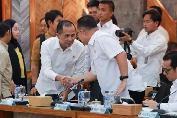 Bagi Kementerian Transmigrasi, penyelesaian konflik tanah merupakan salah satu prioritas utama melalui program Trans Tuntas, yang diarahkan untuk memperkuat kep