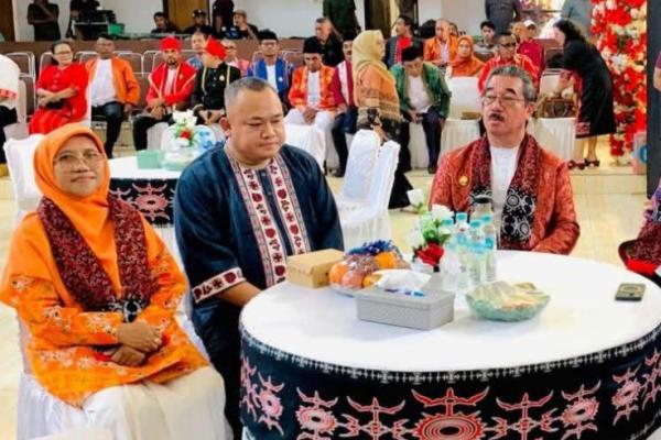 Pada prinsipnya, kita mendukung kelancaran investasi dan pembangunan Blok Masela. Namun, hak-hak masyarakat adat harus tetap dihormati dan dilindungi
