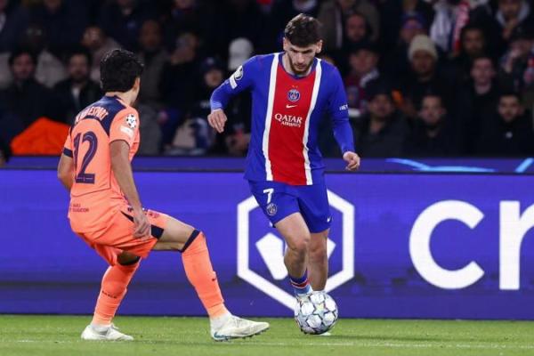 Tim Medis PSG Konfirmasi Khvicha Kvaratskhelia Alami Cedera ACL