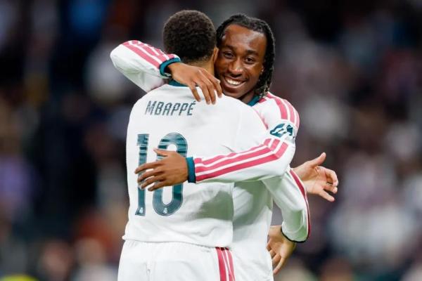 Yan Diomande Ancam Posisi Vinicius di Lini Sayap Madrid