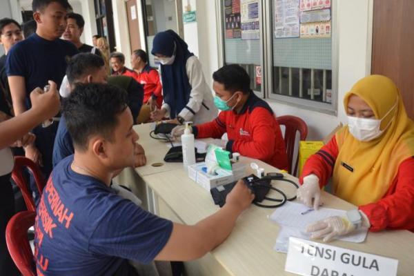 Klinik Pratama Lapas Kelas IIA Salemba bekerja sama dengan Puskesmas Cempaka Putih melaksanakan pemeriksaan kesehatan gratis