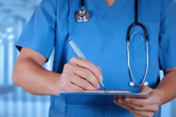 Tanggal 23 Oktober diperingati secara internasional sebagai Hari Asisten Medis.
