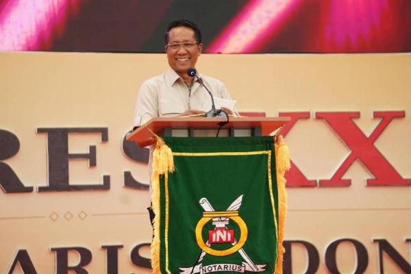 Menteri Hukum (Menkum) Supratman Andi Agtas mendorong percepatan transformasi digital layanan kenotariatan melalui pengembangan sistem E-Notary