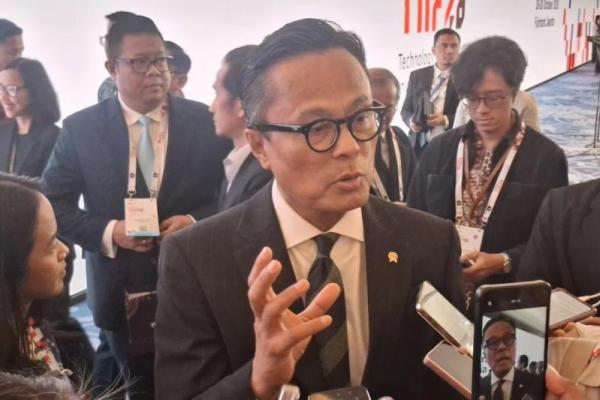 Fokus utama saat ini adalah membenahi kinerja bisnis dan layanan Garuda Indonesia agar kondisi perusahaan benar-benar sehat sebelum konsolidasi dijalankan.