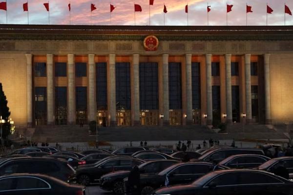 Presiden China Xi Jinping secara resmi membuka sidang pleno kelima Komite Sentral Partai Komunis China yang berlangsung secara tertutup di Beijing.