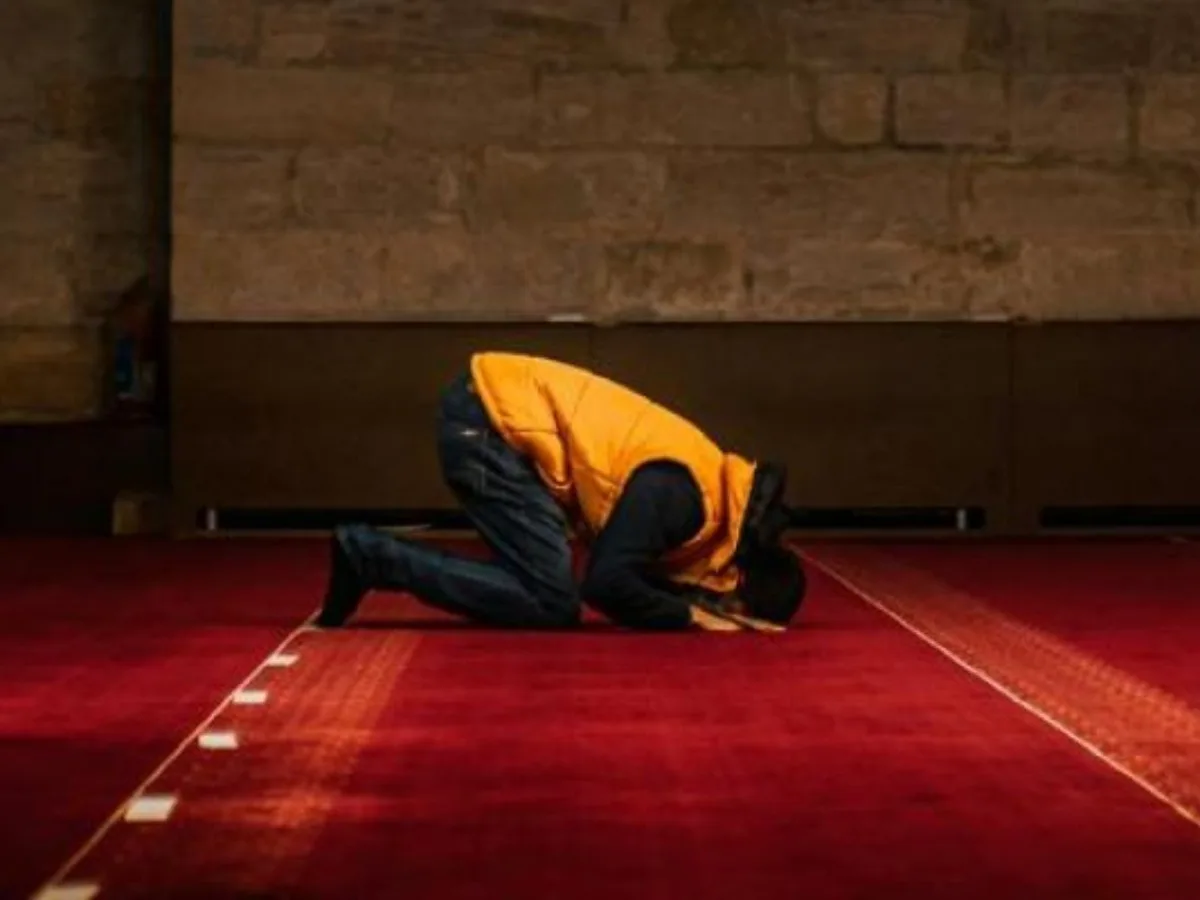 Perbedaan Salat Jamak Taqdim dan Takhir untuk Musafir